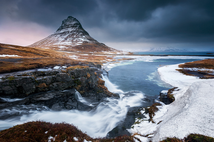 Tips to avoid crowds at popular landscape photography locations